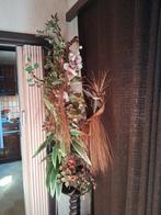 Hoog bloemstuk met rieten mand, Ophalen, Zo goed als nieuw, Binnen