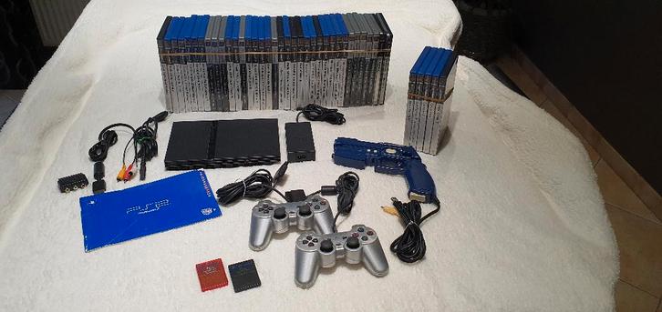 PlayStation II Slim, Games en Spelcomputers, Spelcomputers | Sony PlayStation 2, Zo goed als nieuw, Slim, Zwart, Met 3 controllers of meer