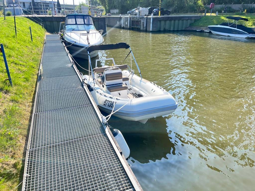 RIB Novurania 460 DL avec remorque, Enlèvement, Comme neuf