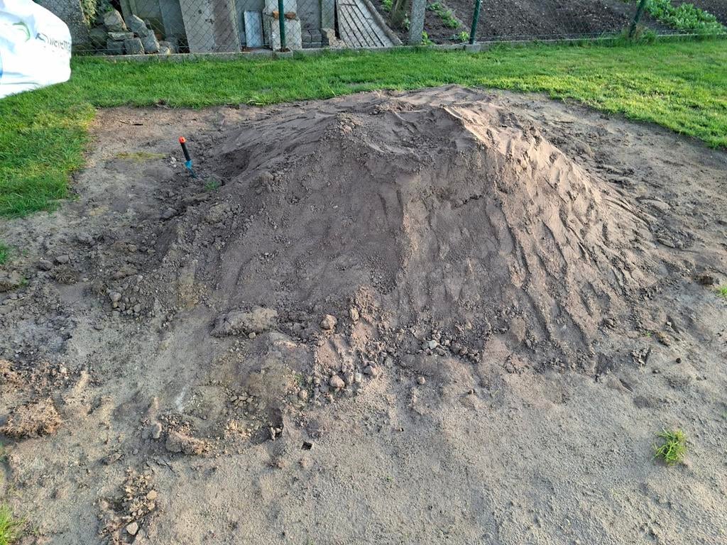 Zwarte zand  - gratis mee te nemen, Ophalen