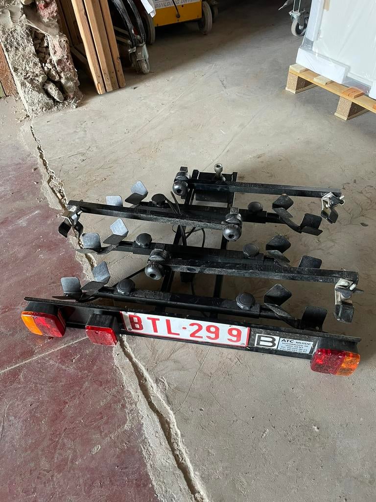 Fietsrek voor op trekhaak - 3 fietsen, Auto diversen, Fietsendragers, Ophalen, Zo goed als nieuw