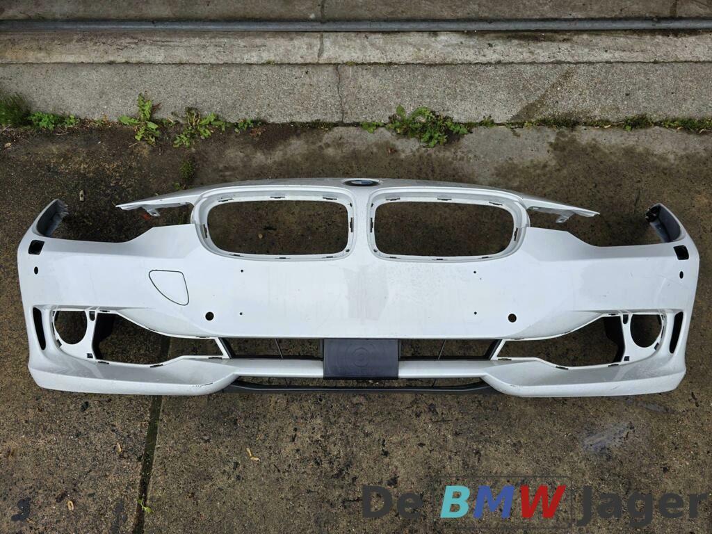 Voorbumper Alpinweiss 300 BMW 3-serie F30 F31 51117292999, Gebruikt, Voor, Ophalen of Verzenden, Bumper