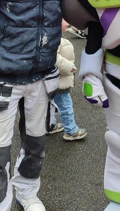 Peintre en bâtiment  qualifié  -  cherche travail -- urgent., Neuf, Moins de 5 litres, Autres couleurs, Enlèvement