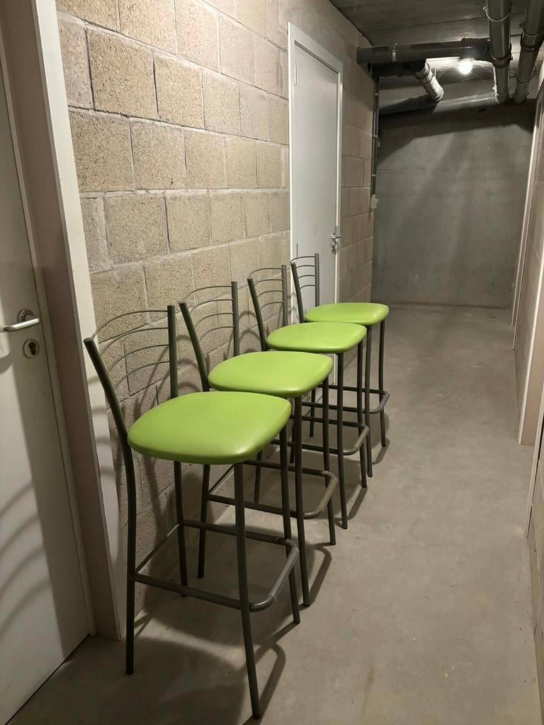 4 hoge keukenstoelen merk perfecta, Huis en Inrichting, Barkrukken, Ophalen, Zo goed als nieuw