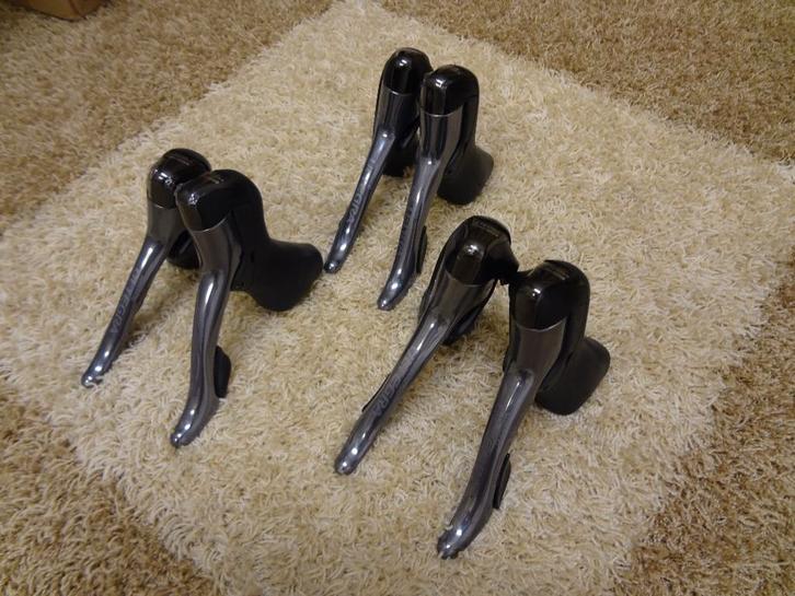 Nieuw set Ultegra 6600 10 speed shifters, Sports & Fitness, Cyclisme, Neuf, Autres types, Enlèvement ou Envoi