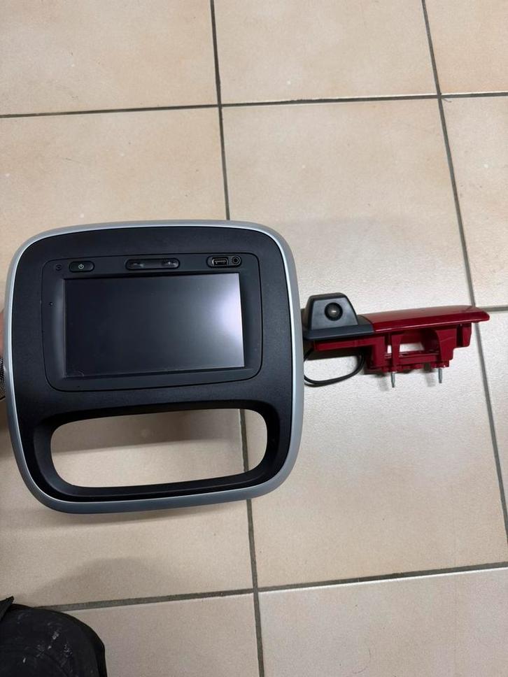 Autoradio en achteruitrijcamera in heel goede staat, Auto diversen, Autoradio's, Ophalen