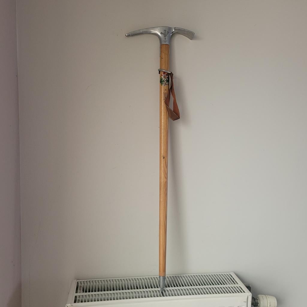 Piolet de montagne, Divers, Bâtons de marche, Enlèvement ou Envoi