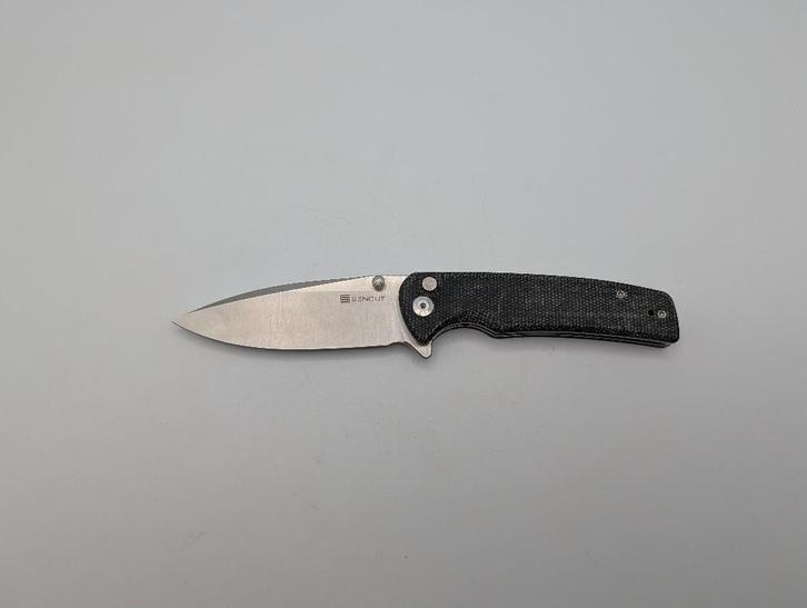 Sencut Crowley Black Micarta, Caravanes & Camping, Outils de camping, Comme neuf, Enlèvement ou Envoi