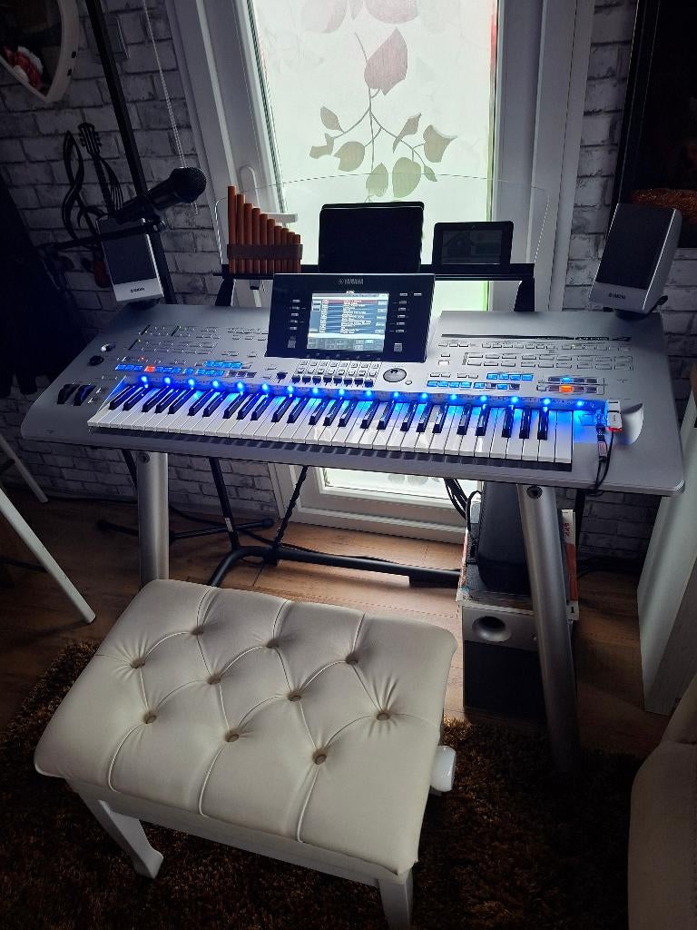 Yamaha Tyros 4, Muziek en Instrumenten, Ophalen, Zo goed als nieuw, Yamaha, Met standaard