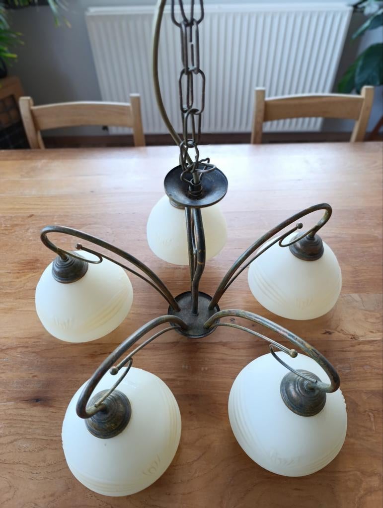 Lustre 5 branches, Enlèvement