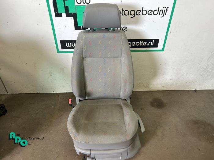 Siège gauche d'un Volkswagen Caddy (Caddy 04-), Autos : Pièces & Accessoires, Habitacle & Garnissage, Volkswagen, Utilisé, 3 mois de garantie
