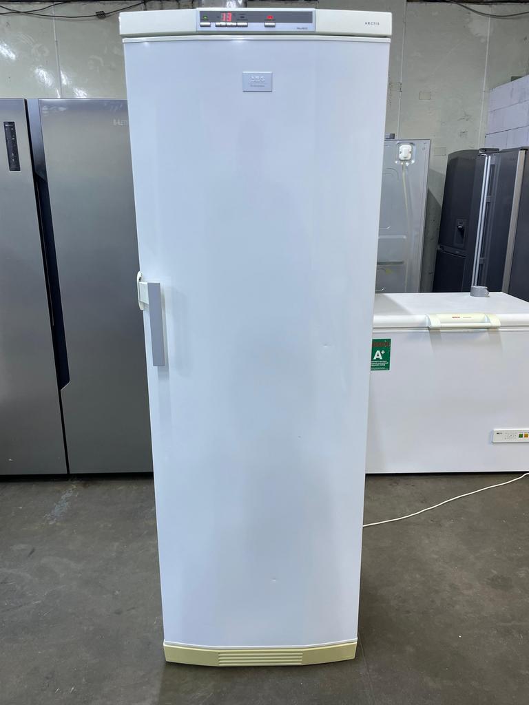 Diepvries Aeg A+ met GARANTIE, Elektronische apparatuur, Vriezers en Diepvrieskisten, Ophalen, Zo goed als nieuw