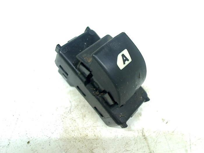 Elektrisch Raam Schakelaar van een Citroen Berlingo, Auto-onderdelen, Dashboard en Schakelaars, Citroën, Gebruikt, 3 maanden garantie