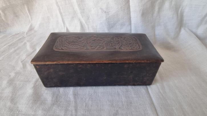 Boîte à bijoux vintage en cuir marron, Antiquités & Art, Curiosités & Brocante, Enlèvement ou Envoi