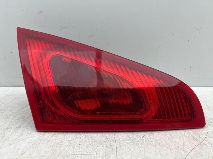 Feu arrière gauche d'un Mitsubishi Colt, -, 3 mois de garantie, Utilisé, Mitsubishi