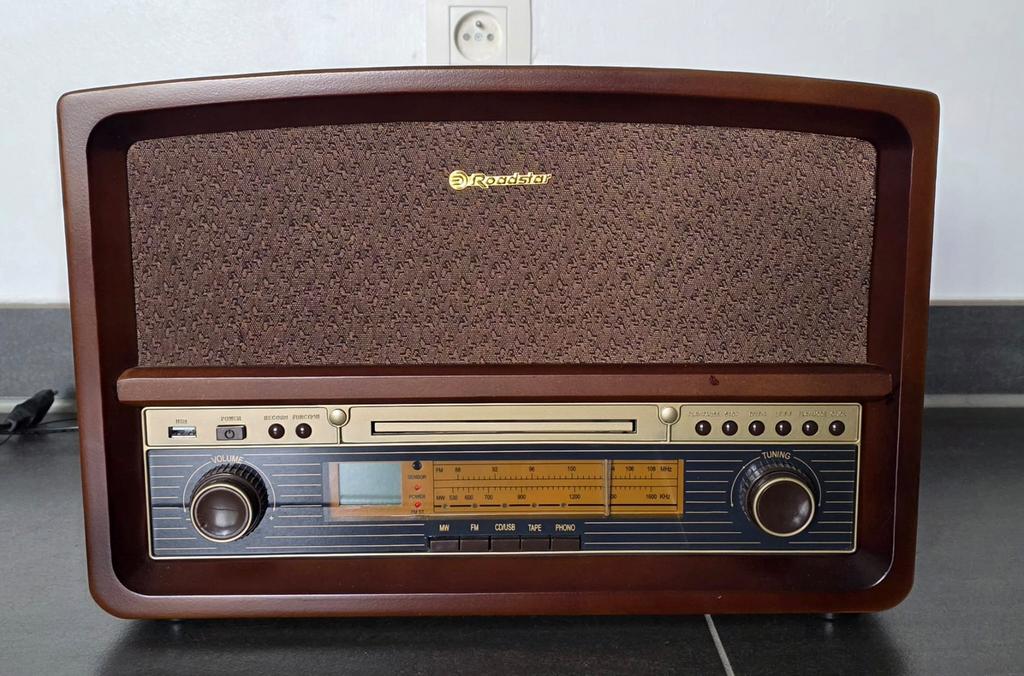 Platenspeler (ook radio en cd speler) Roadstar, Ophalen, Gebruikt, Radio