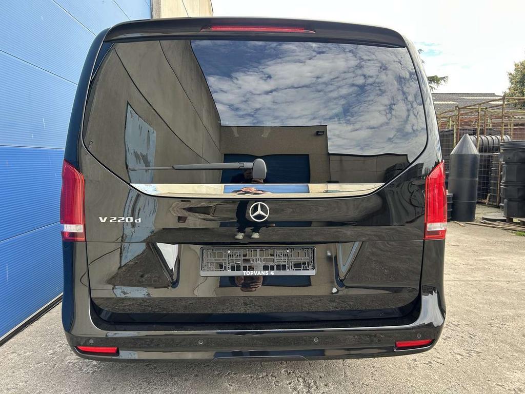 Mercedes-Benz V 220 AMG Pack Black Edition 7 Zitplaatsen (€, Auto's, Mercedes-Benz, 4 deurs, Monovolume, 4 cilinders, 0 kg