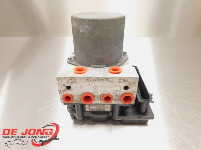 Pompe ABS d'un Renault Megane, Autos : Pièces & Accessoires, Électronique & Câbles, Renault, Utilisé, 3 mois de garantie, Enlèvement ou Envoi