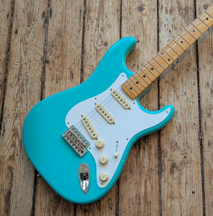Fender Stratocaster AVRI 57 2024 1997, Musique & Instruments, Instruments à corde | Guitares | Électriques, Fender, Enlèvement