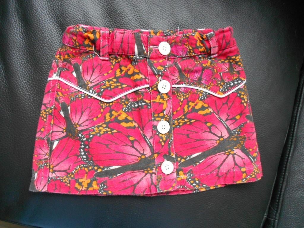 jupe avec marque Wild 98/104, Enfants & Bébés, Vêtements enfant | Taille 98, Utilisé, Fille, Robe ou Jupe, Enlèvement ou Envoi