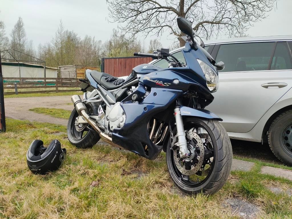 Bandit 1250 abs klaar voor het nieuwe seizoen blinkt als nie, Enlèvement
