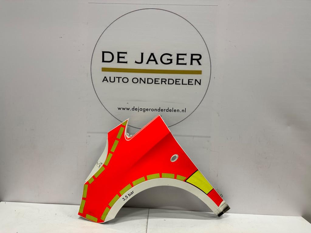 GARDE-BOUE AVANT MERCEDES CLASSE V VITO W447 A4478810614, Mercedes-Benz AG, Utilisé, Mercedesstrasse 120
70372  Stuttgart, DE