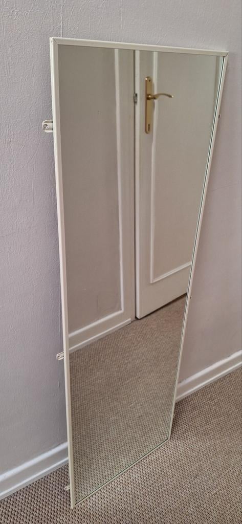 Grand miroir rectangulaire cadre en  métal de couleur crème, Enlèvement