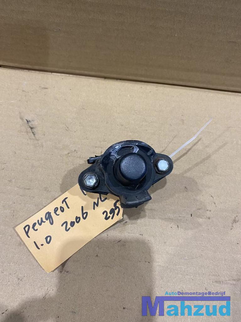 PEUGEOT 107 C1 AYGO Achterklep druk slot schakelaar 2005-201, Autos : Pièces & Accessoires, Taurusavenue 1
2132 LS  Hoofddorp, NL