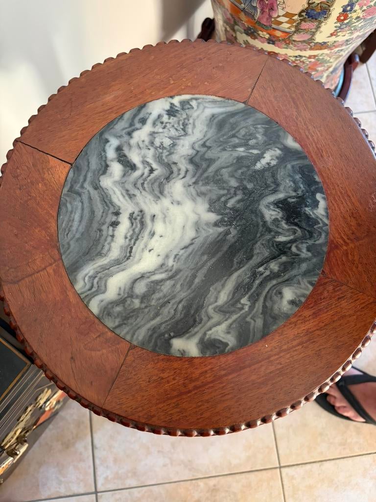 Tafeltje met marmeren blad, Ophalen