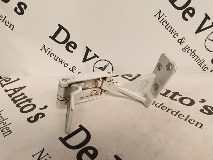 Charnière porte arrière droite d'un Mercedes Vito, Autos : Pièces & Accessoires, 3 mois de garantie, Utilisé, -, -
