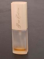 Collection de la marque Estée Lauder, présenté dans un flac, Enlèvement ou Envoi