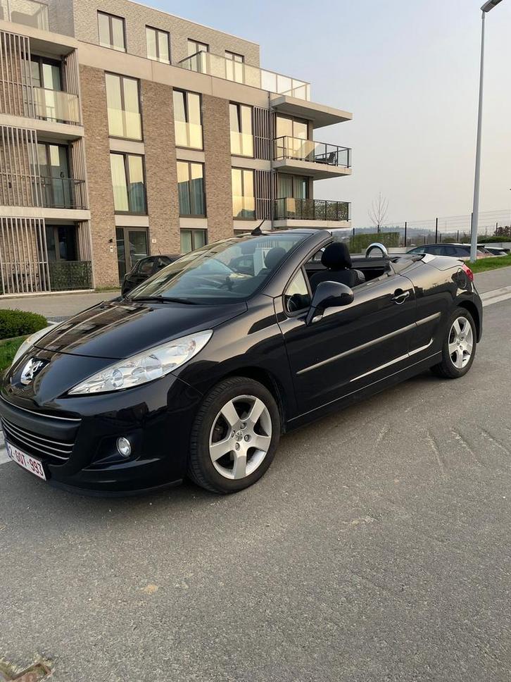 Peugeot 207cc cabriolet 1.6 2009, Auto's, Peugeot, Particulier, Benzine, Cabriolet, 3 deurs, Handgeschakeld, Zwart, Zwart, Voorwielaandrijving