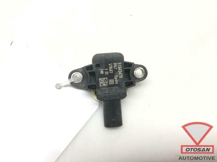 fiat 500 x 2017 crashsensor airbagsensor portier 51943478, Gebruikt, Stellantis Europe S.p.A., Info@stellantis.com, Corso Giovanni Agnelli 200
10135  Turin, IT