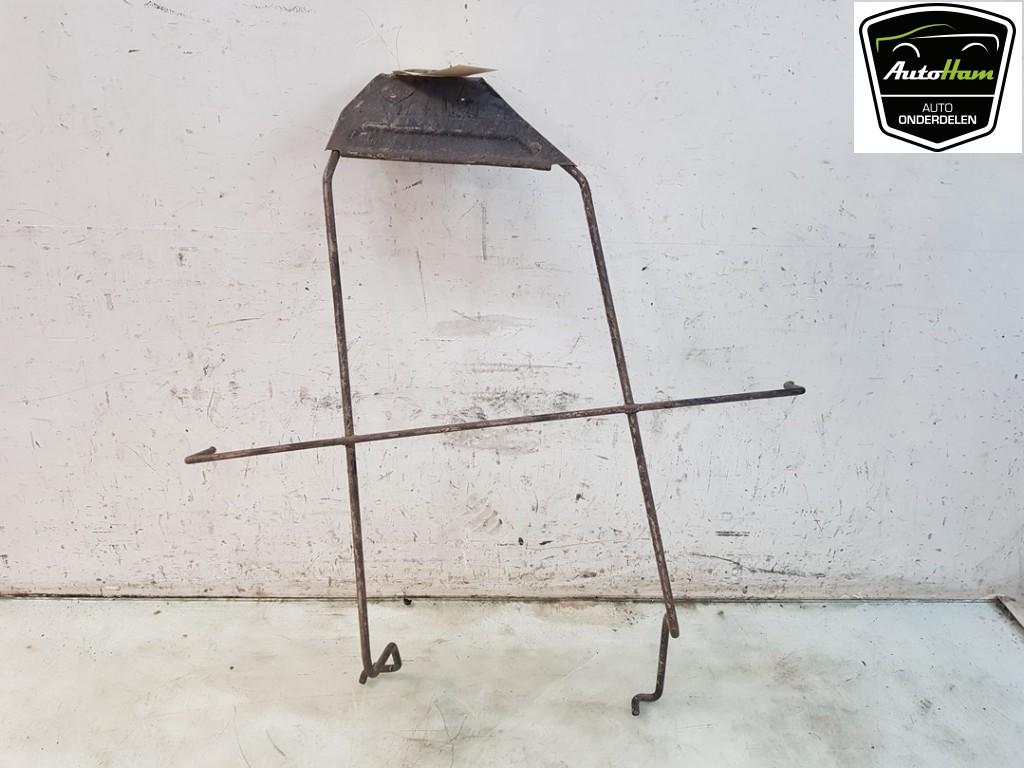 RESERVEWIEL HOUDER 4 Gats Toyota ProAce (|SU001A4570|), Dhr. J. Ham, Gebruikt, Administratie@autoham.nl, Toyota