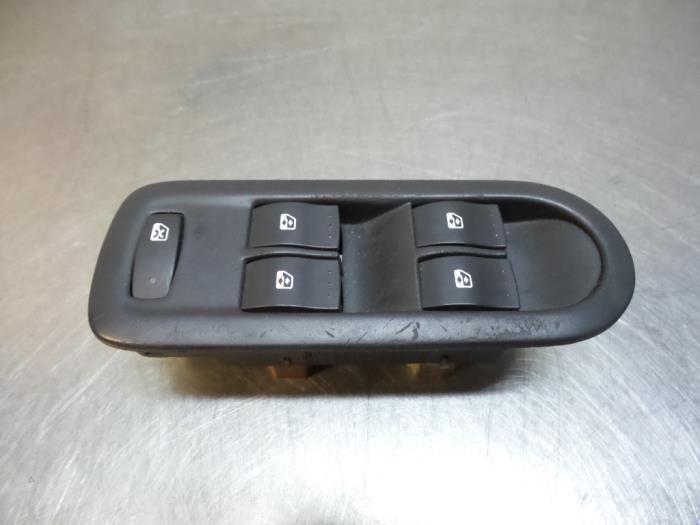 Commutateur vitre électrique d'un Renault Grand Scenic, Autos : Pièces & Accessoires, Tableau de bord & Interrupteurs, Renault