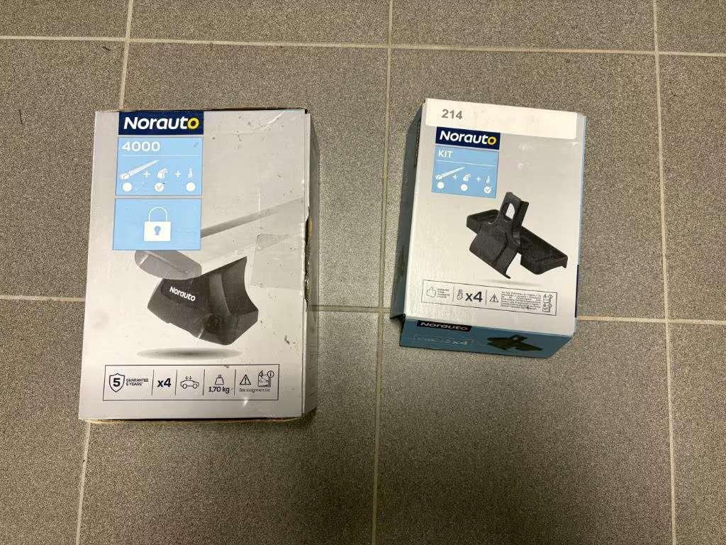 Dakdragervoeten voor vaste bevesting, Ophalen, Gebruikt