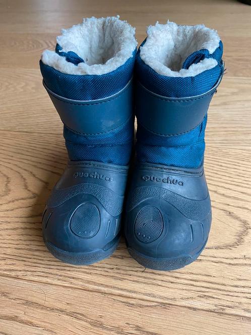 Blauwe sneeuwlaarsjes Quechua - maat 24/25, Kinderen en Baby's, Kinderkleding | Schoenen en Sokken, Gebruikt, Laarzen, Jongen of Meisje
