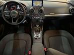 Audi A3 30 TFSI Benzine Navi Garantie LED, Autos, Audi, 5 places, Berline, Tissu, Carnet d'entretien