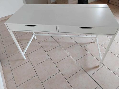 Bureau blanc ikea, Huis en Inrichting, Bureaus, Zo goed als nieuw, Bureau, Ophalen