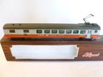 TRAINS HO, Gelijkstroom, Wagon, Ophalen of Verzenden, Zo goed als nieuw
