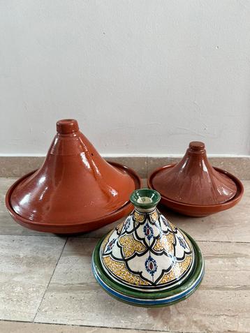 Tajines NIEUW!! 3 stuks, waarvan één handgemaakt in Tunesië beschikbaar voor biedingen
