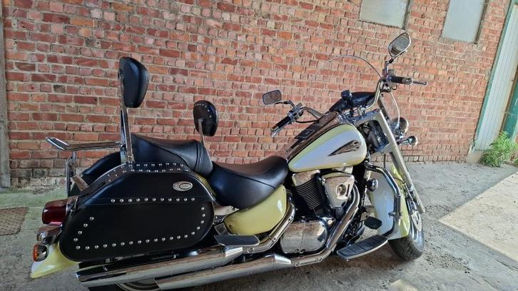 Suzuki intruder 1500, Motoren, Motoren | Suzuki, Particulier, Chopper, 2 cilinders, Cardan-aandrijving, Ophalen