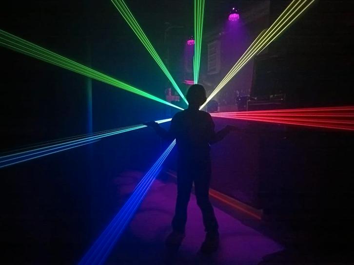 KERSTPROMO Nieuwe First Class 5W RGB Laser 25Kpps, Muziek en Instrumenten, Licht en Laser, Nieuw, Licht, Geluidgestuurd, Kleur