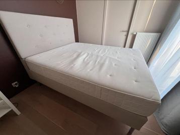 Ikea Premium : gestoffeerd bed 160*200 beschikbaar voor biedingen
