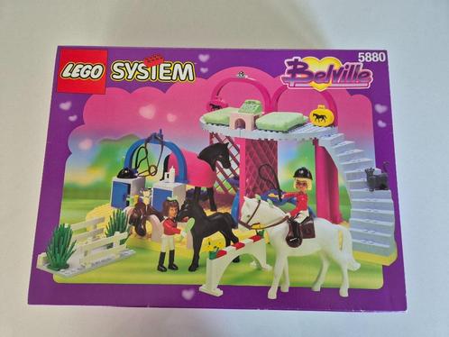 Lego System 5880 Paarden verzorging. Release 1994, Kinderen en Baby's, Speelgoed | Duplo en Lego, Gebruikt, Lego, Complete set
