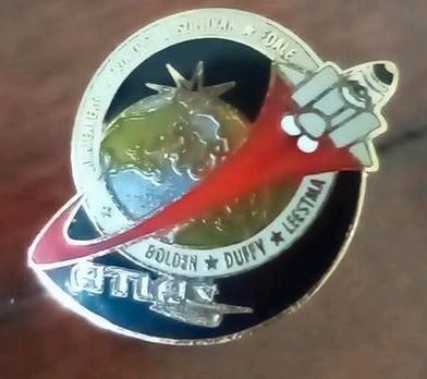 Pin NASA, Space Shuttle Missie STS-45, Collections, Broches, Pins & Badges, Utilisé, Insigne ou Pin's, Autres sujets/thèmes, Enlèvement ou Envoi