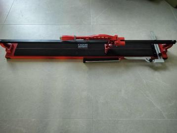 Tegelsnijder 120 cm te huur. beschikbaar voor biedingen