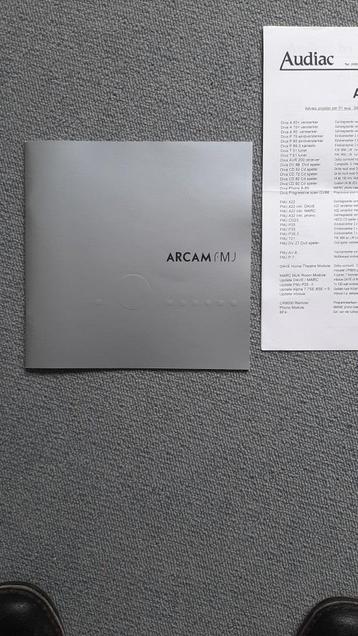 Vintage catalogus uit 2002 van de Arcam FMJ serie HiFi beschikbaar voor biedingen