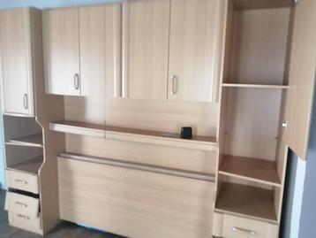 Woonkamer kasten/tafel  beschikbaar voor biedingen