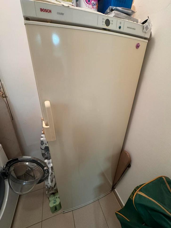 Bosch koelkast in perfecte staat, Elektronische apparatuur, Vriezers en Diepvrieskisten, Zo goed als nieuw, Vrieskast, Ophalen